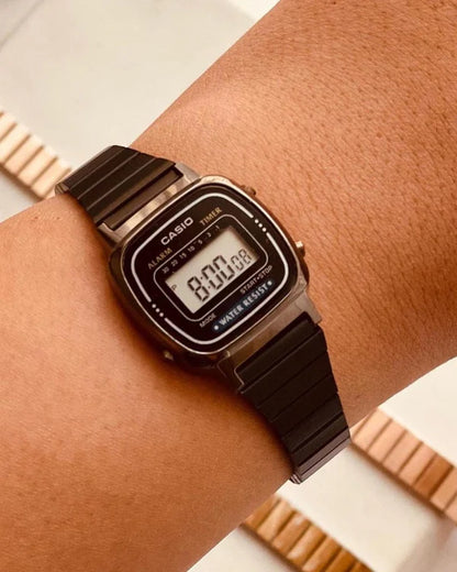 CASIO SMALL DIAL Silver