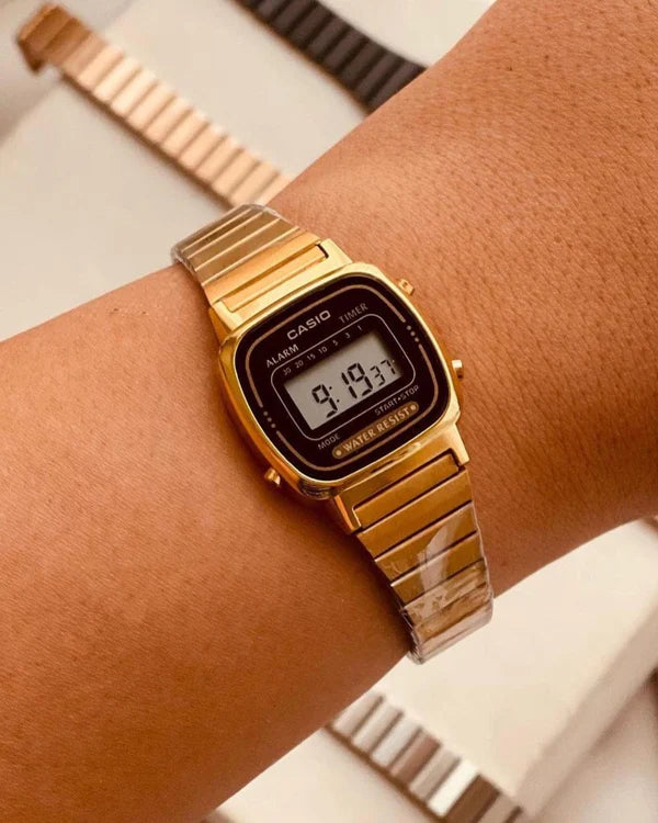 CASIO SMALL DIAL Silver
