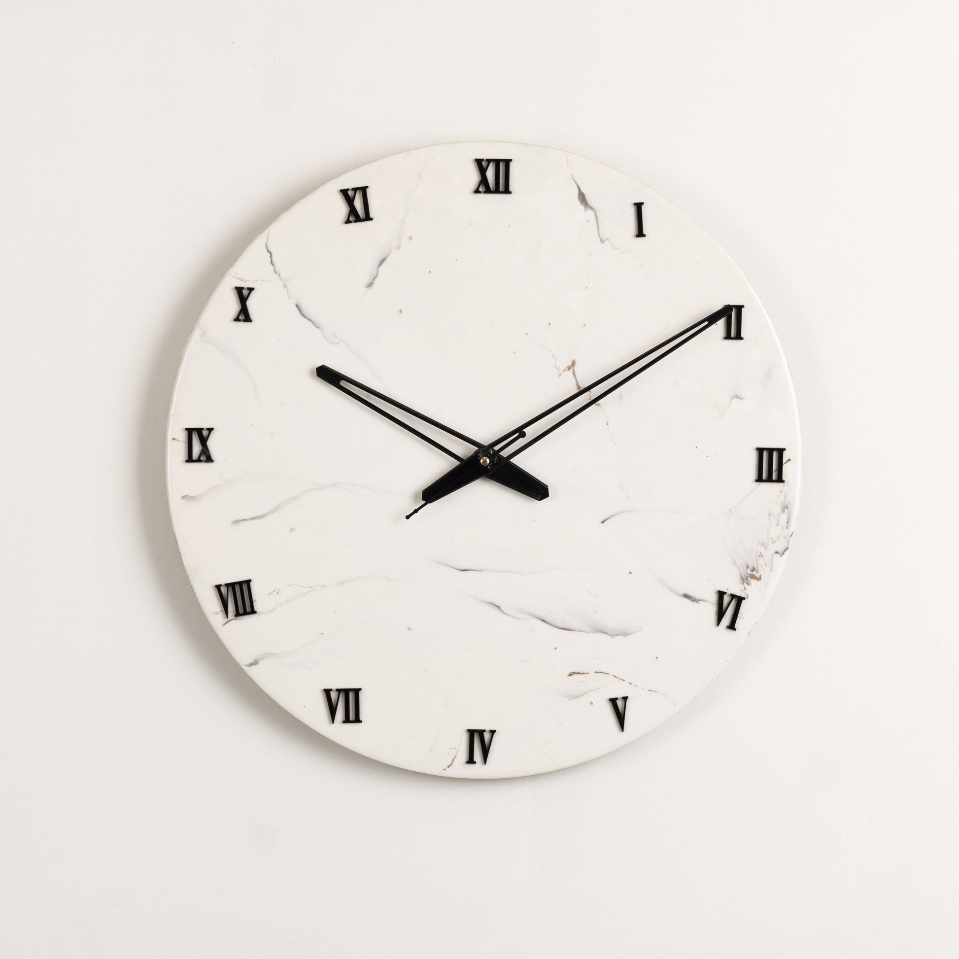Snowy Peak Resin clock